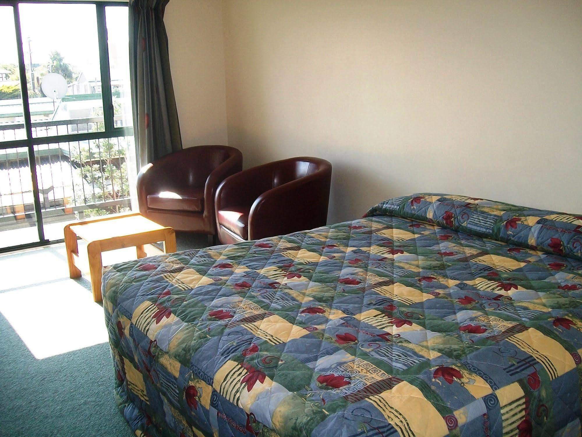 Cedar Court Motel Napier Eksteriør billede