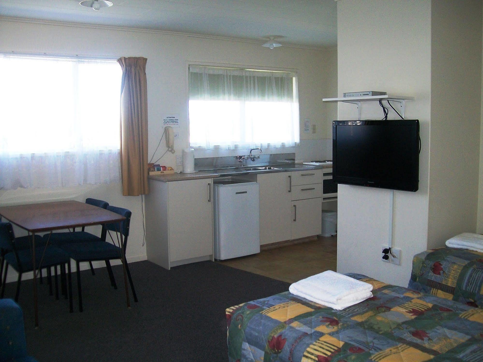 Cedar Court Motel Napier Eksteriør billede