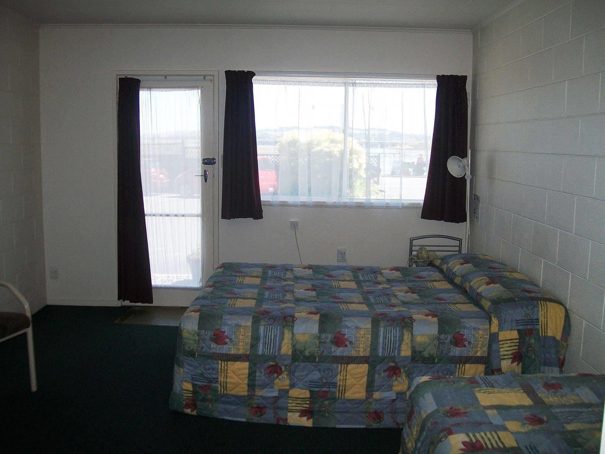 Cedar Court Motel Napier Eksteriør billede